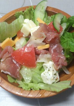 生ハムとチーズちーずcheeseサラダ-レシピのメイン写真