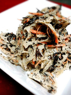 蓮根とひじきの*胡麻サラダ-レシピのメイン写真