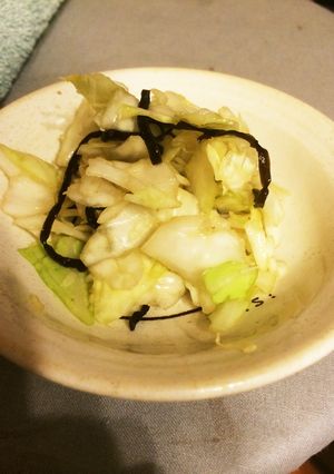 材料二つでヘルシー！即席塩キャベツ！-レシピのメイン写真
