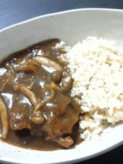 秋の味覚☆きのこたっぷり!牛すじカレー-レシピのメイン写真