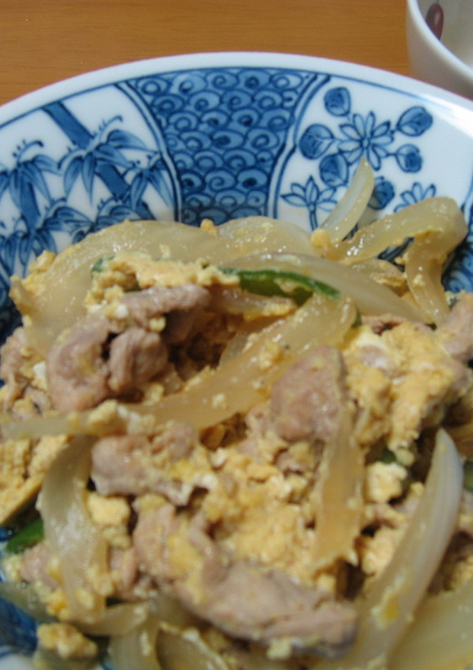豚肉と玉ねぎの玉子とじ-レシピのメイン写真