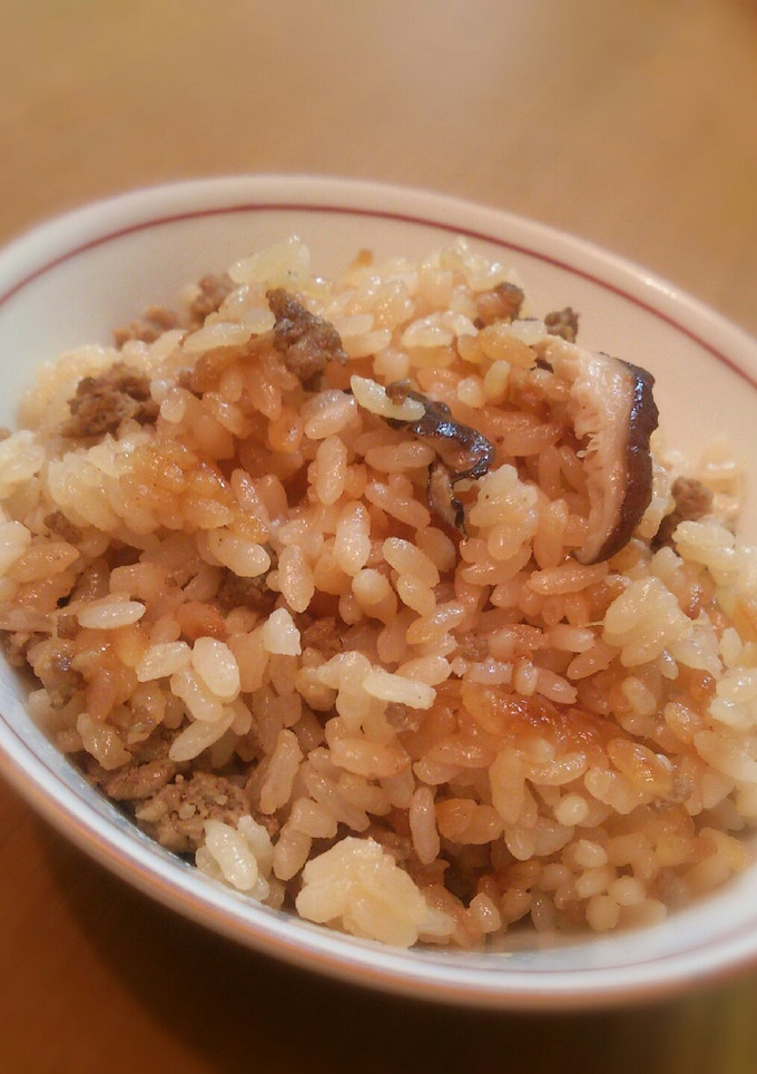 挽き肉としょうがの炊き込みご飯-レシピのメイン写真