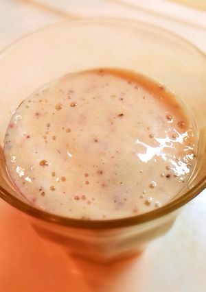 朝ごはん♪桃豆乳チアシードのスムージー-レシピのメイン写真