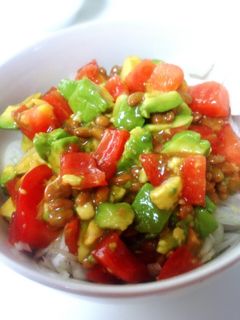 新玉ねぎと♪アボカドトマト納豆丼-レシピのメイン写真