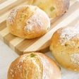 自家製酵母でコーンと枝豆のパン