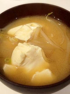 もやしと豆腐の味噌汁-レシピのメイン写真