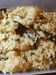 レンジで炊き込みごはん(さんまの蒲焼編)-レシピのメイン写真
