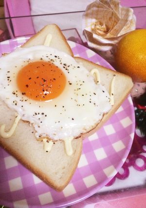 とーろとろ目玉焼きパン-レシピのメイン写真