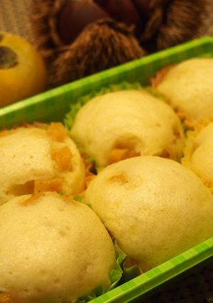 フライパンで簡単！HMの柿蒸しパン-レシピのメイン写真