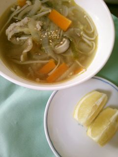 きのこ 豚肉の ナンプラー 塩スープ-レシピのメイン写真