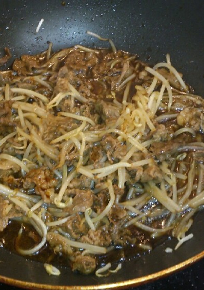 うなぎ蒲焼きのﾀﾚで牛肉＆もやし炒め-レシピのメイン写真