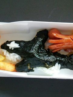 ご飯と海苔で!シャチおにぎり♪-レシピのメイン写真