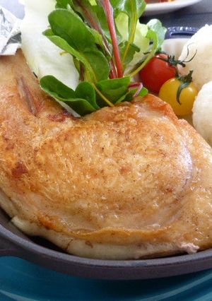 ストウブで骨付きチキンの簡単グリル-レシピのメイン写真
