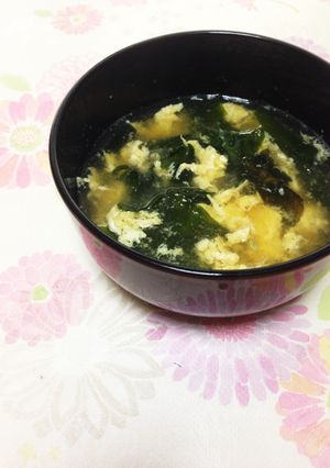 簡単 たまごとワカメのスープ-レシピのメイン写真