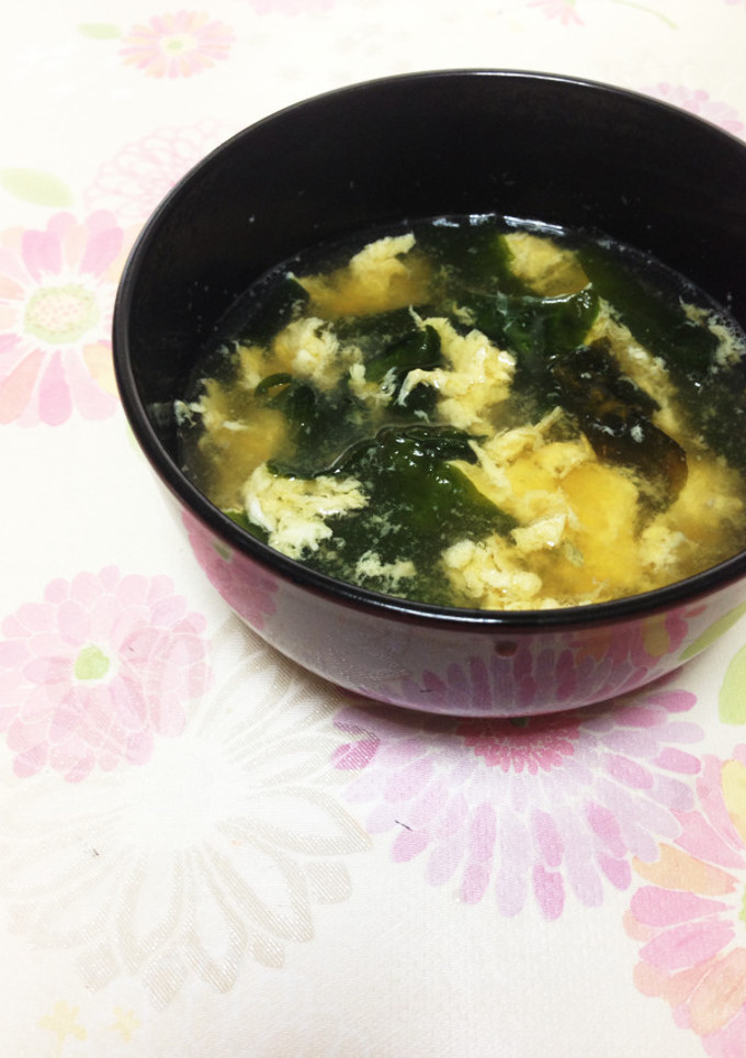 簡単 たまごとワカメのスープ-レシピのメイン写真