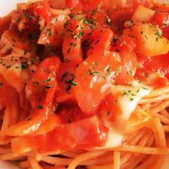 รูปของ 油使わず簡単ヘルシー♡トマトソースパスタ