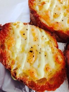 市販バケットで簡単チーズマヨ♪-レシピのメイン写真