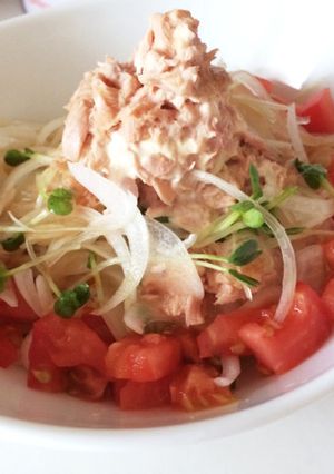 かいわれとツナ水煮缶のサラダうどん-レシピのメイン写真