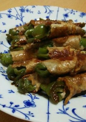 少ないお肉でも満腹！ピーマンの肉巻き-レシピのメイン写真