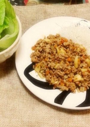 ピリ辛♪ 簡単ひき肉のレタス包み-レシピのメイン写真