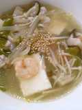海老 豆腐 もやし ナンプラーで スープ