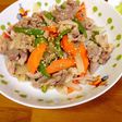 簡単豚肉の野菜たっぷり塩麹炒め