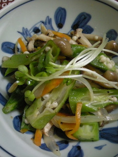 きのこ数種と野菜のレンジで作る和え物-レシピのメイン写真