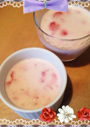 冷凍いちご❀濃厚パンナコッタ-レシピのメイン写真