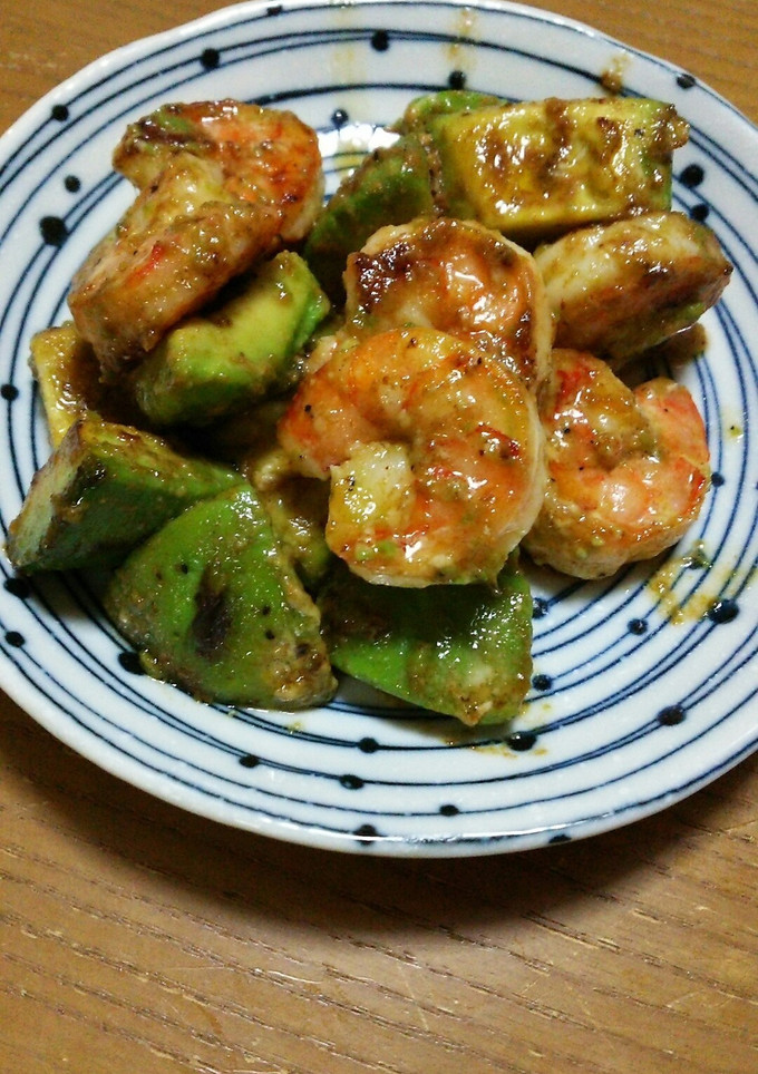 えびとアボカドのマヨネーズ焼き☆-レシピのメイン写真