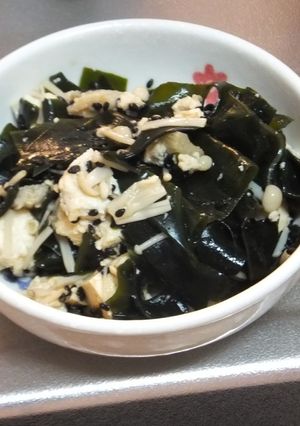 ワカメ豆腐エノキの焼肉タレあえ-レシピのメイン写真