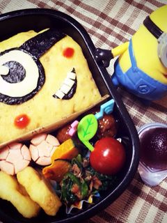 幼稚園キャラ弁*ミニオン 簡単オムライス-レシピのメイン写真