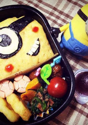 幼稚園キャラ弁＊ミニオン 簡単オムライス-レシピのメイン写真