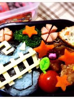幼稚園キャラ弁*トッキュウジャー*2号-レシピのメイン写真