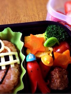 幼稚園キャラ弁*トッキュウジャー*1号-レシピのメイン写真