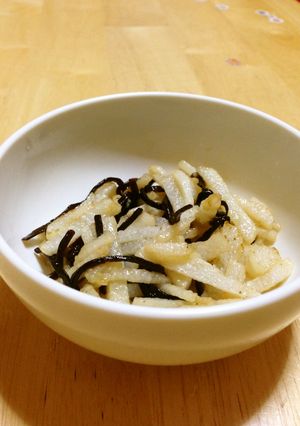 かんたんおつまみ♪長芋の塩昆布炒め-レシピのメイン写真