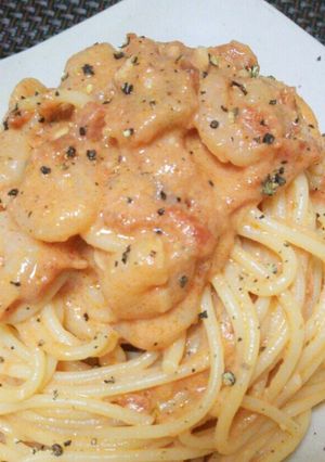 簡単本格、えびとトマトのクリームパスタ-レシピのメイン写真