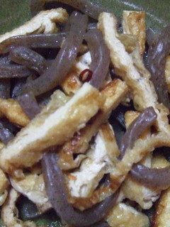 こんにゃくと油揚げの炒め物-レシピのメイン写真