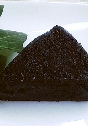 とろ〜りブラックチョコレートケーキ-レシピのメイン写真