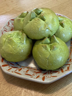 黒豆甘納豆入り抹茶パン-レシピのメイン写真
