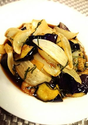 お餅と茄子と玉葱の煮浸し-レシピのメイン写真