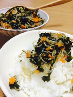ご飯がススム♡ワカメじゃこ炒め-レシピのメイン写真