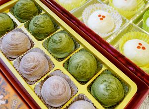 紫芋粉とよもぎ粉末いり蘇式月餅・中華点心-レシピのメイン写真