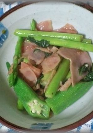 オクラとグリーンアスパラのベーコン炒め-レシピのメイン写真
