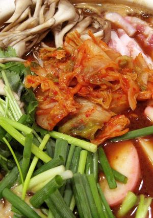 豚キムチ味噌煮込みうどん-レシピのメイン写真