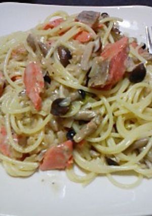 サーモンとしめじのクリームパスタ-レシピのメイン写真