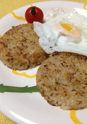 簡単・美味しい！残りご飯でライスバーグ-レシピのメイン写真