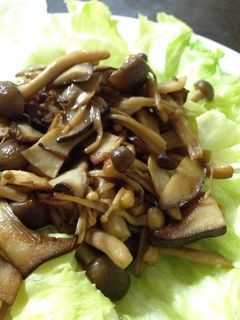 たっぷりキノコのバター醤油炒め-レシピのメイン写真