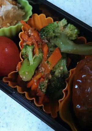 お弁当に☆人参とブロッコリーのごま和え-レシピのメイン写真