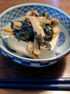 モロヘイヤと味付メンマのせやっこ-レシピのメイン写真