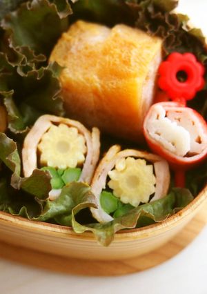 お弁当に★ベーコンのお花巻♡-レシピのメイン写真